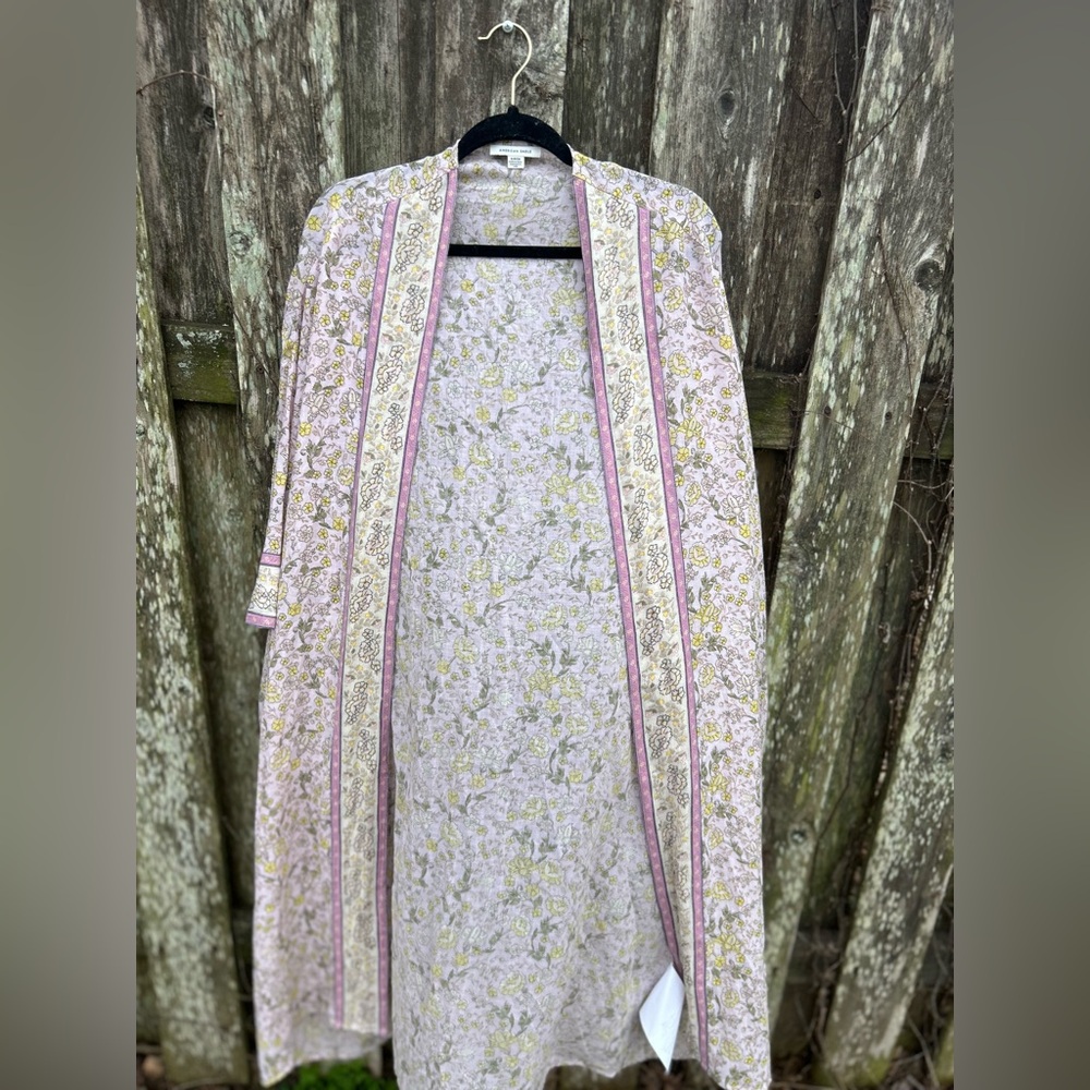 American Eagle Floral Kimono Cover Up Small Sample Lavender Boho Festival NWOT